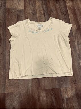 Vintage earth angels pale yellow floral embroidered tee with ruffle neckline